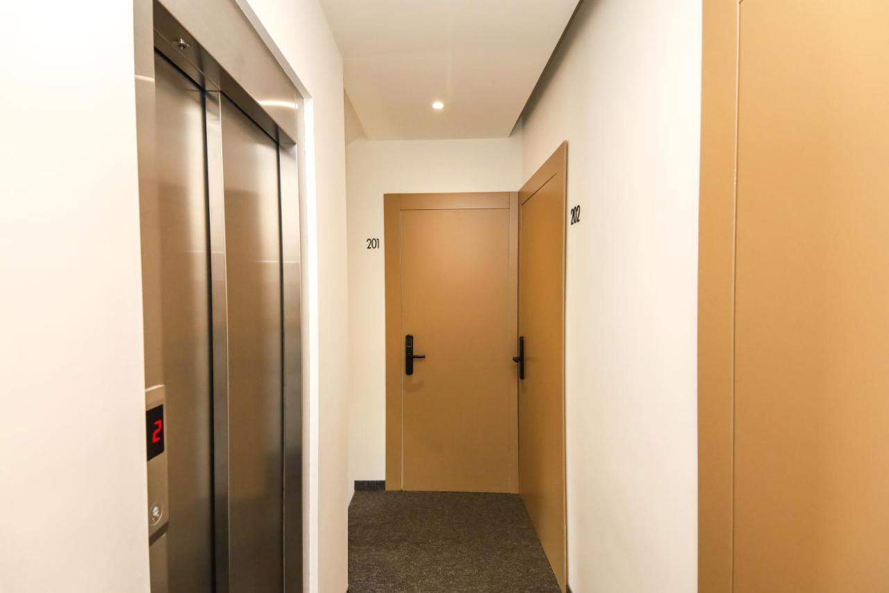 N Hotel City Center By Noshi Tiranë Eksteriør bilde