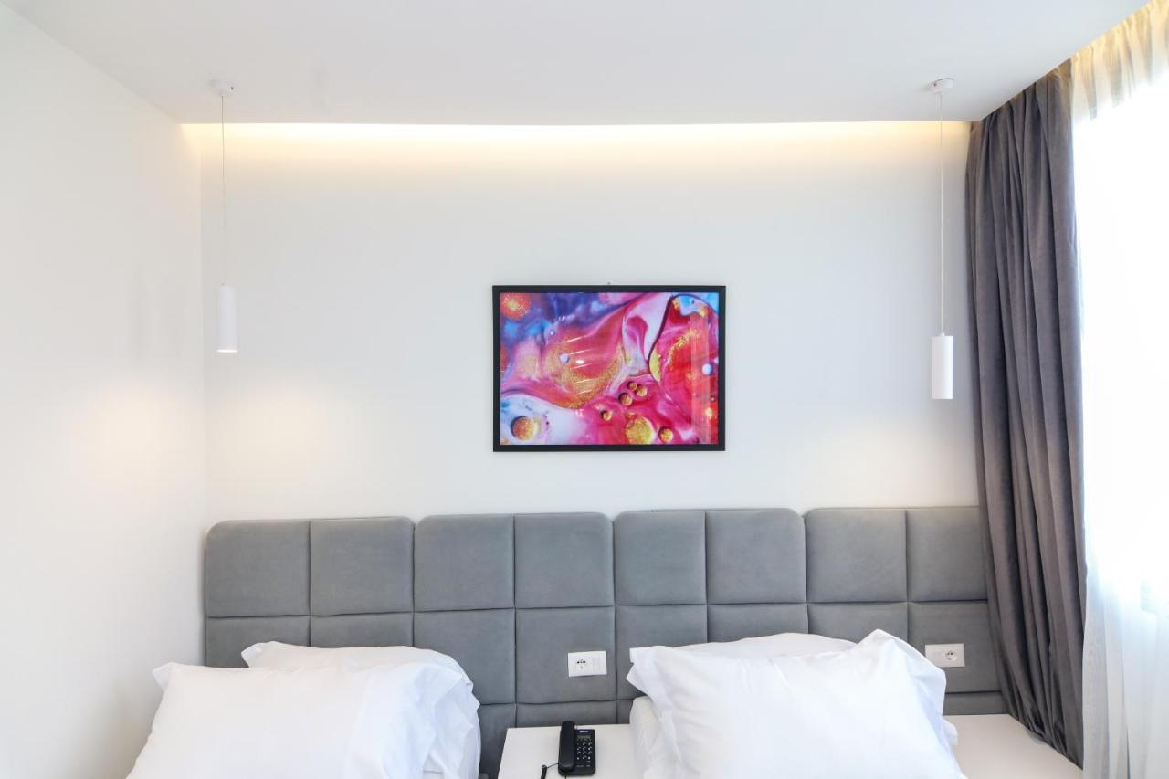 N Hotel City Center By Noshi Tiranë Eksteriør bilde