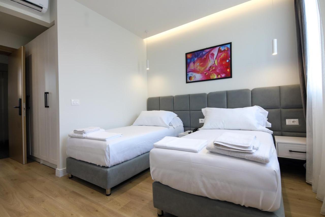 N Hotel City Center By Noshi Tiranë Eksteriør bilde
