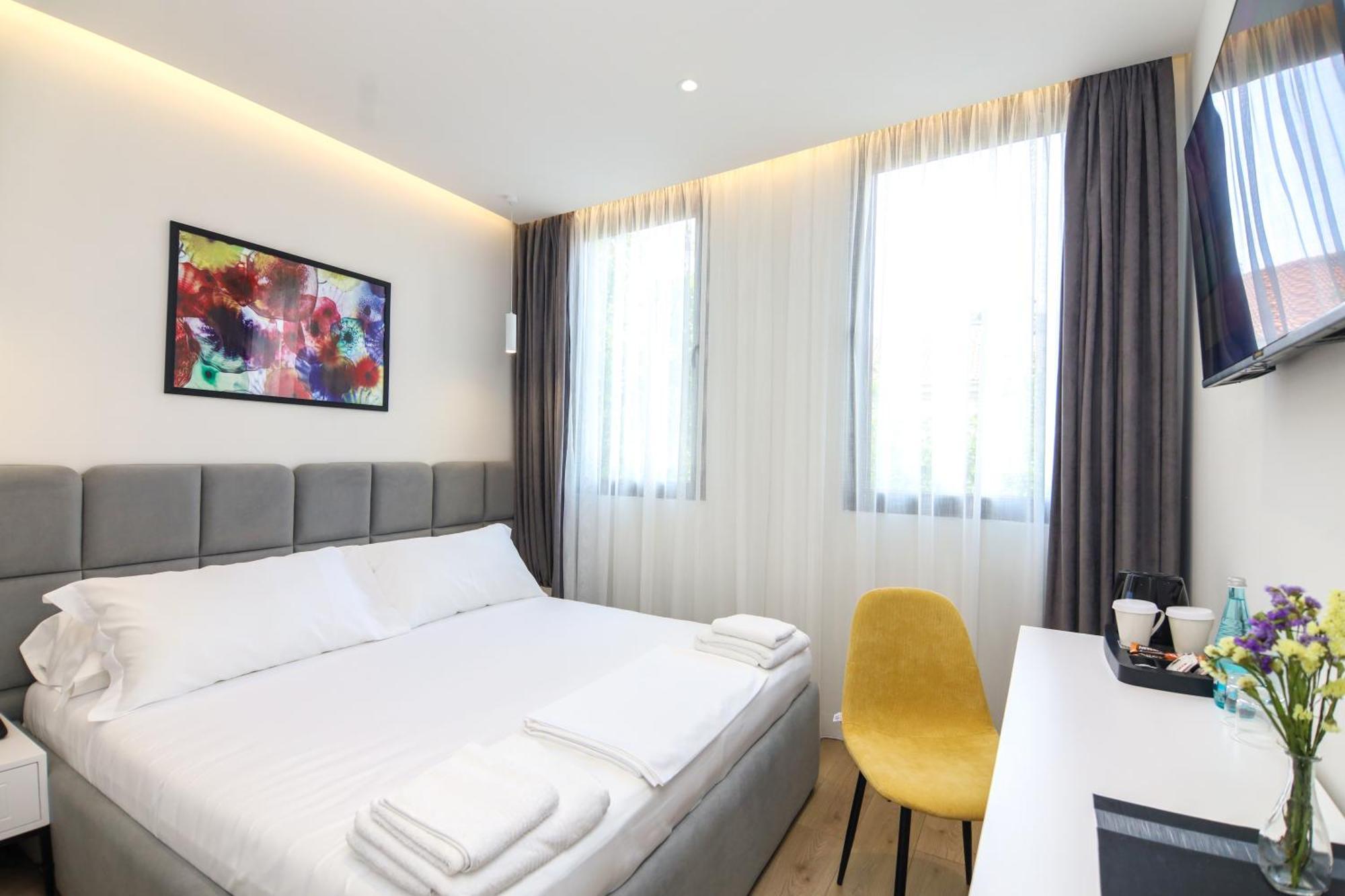 N Hotel City Center By Noshi Tiranë Eksteriør bilde